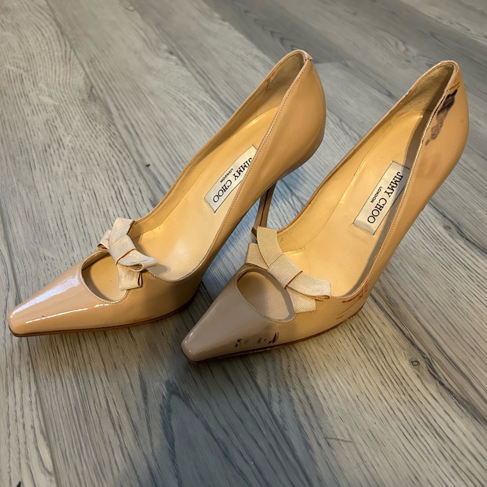 Jimmy Choo Nude Patent Leather Heels with Bow - Picture 3 of 5